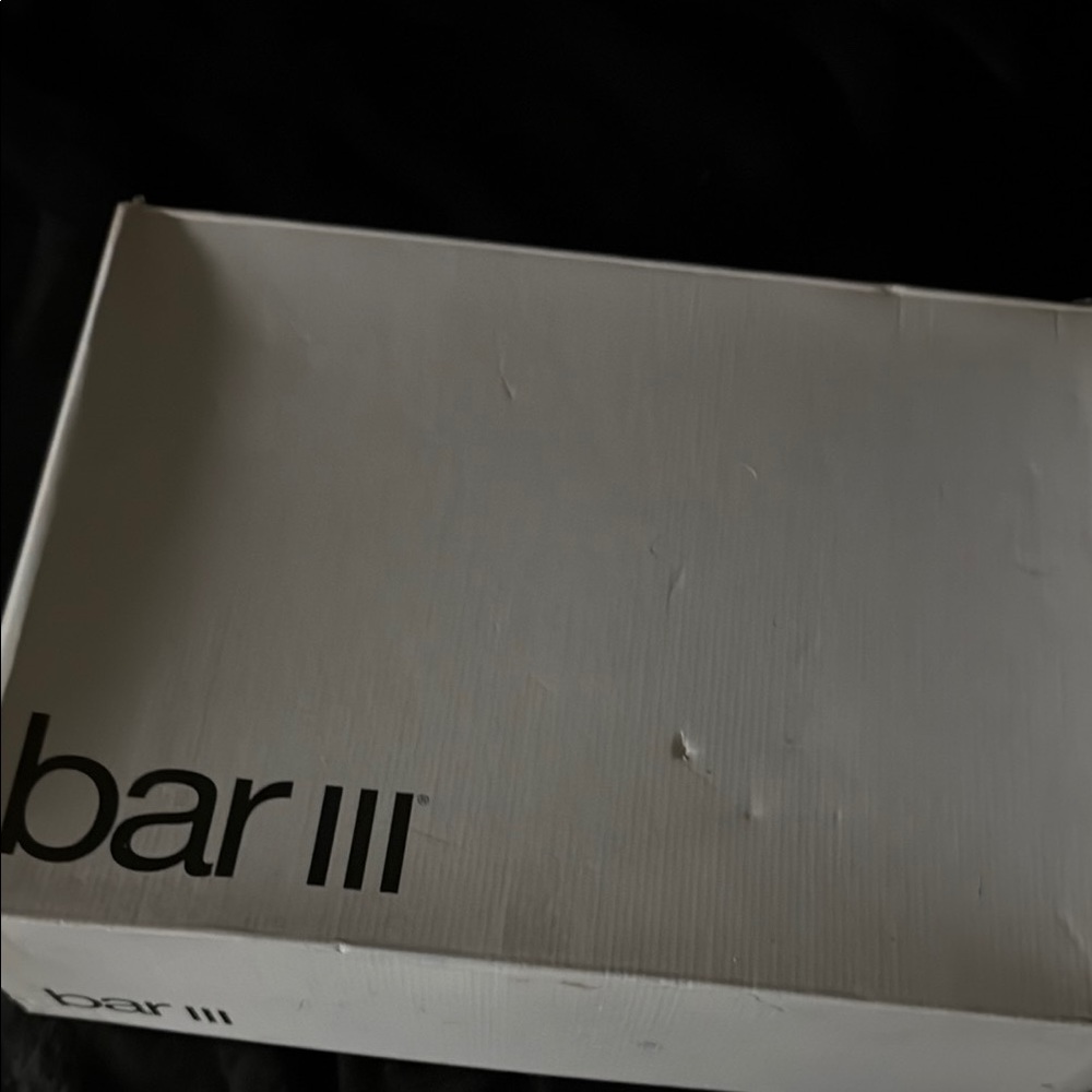 Bar III White Box